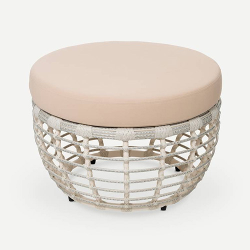 Пуфы из искусственного ротанга