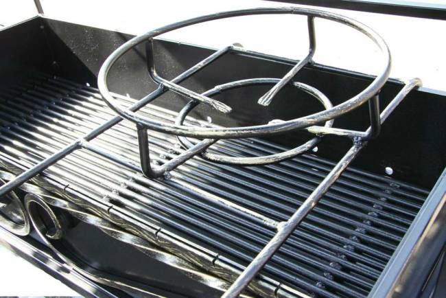 Кованный мангал ручной работы "Маэстро" Кованный мангал ручной работы "Маэстро"