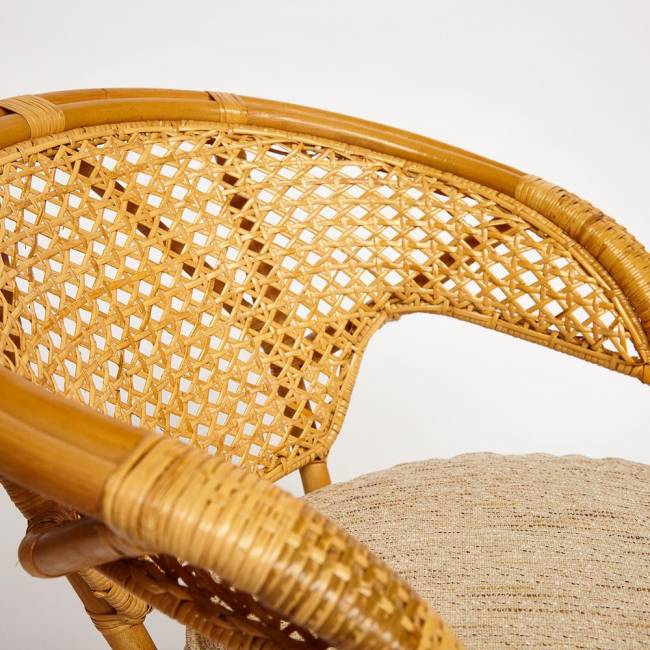 ТЕРРАСНЫЙ КОМПЛЕКТ "PELANGI" (стол со стеклом + 2 кресла) /без подушек/ ротанг, кресло 65х65х77см, стол диаметр 64х61см, Honey (мед) Honey (мед) ротанг